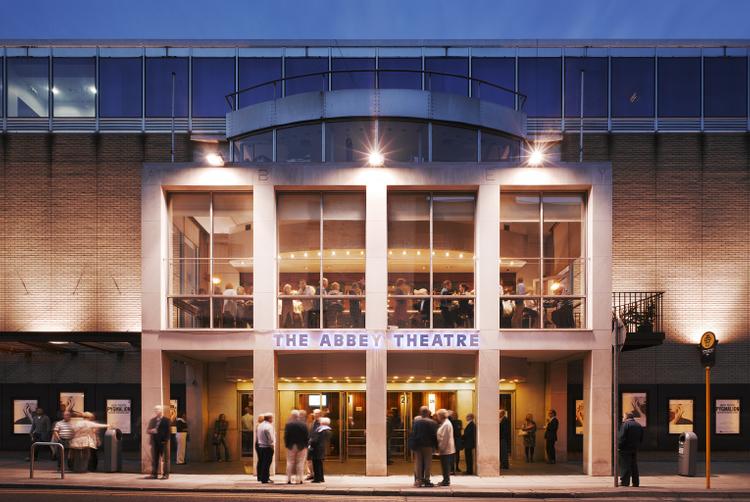 The Trinity City Hotel | | 9