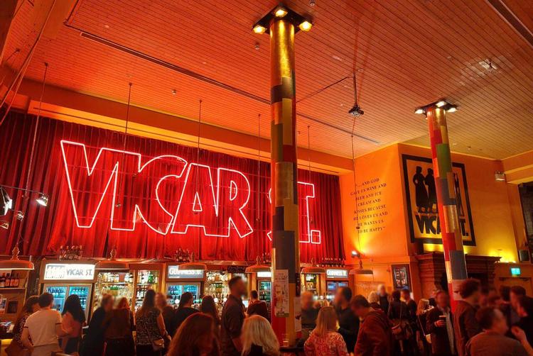 The Trinity City Hotel | | 10